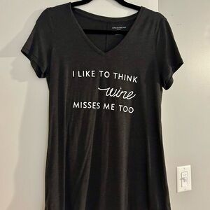 Gray Graphic Tee - pea in the pod. Wine!